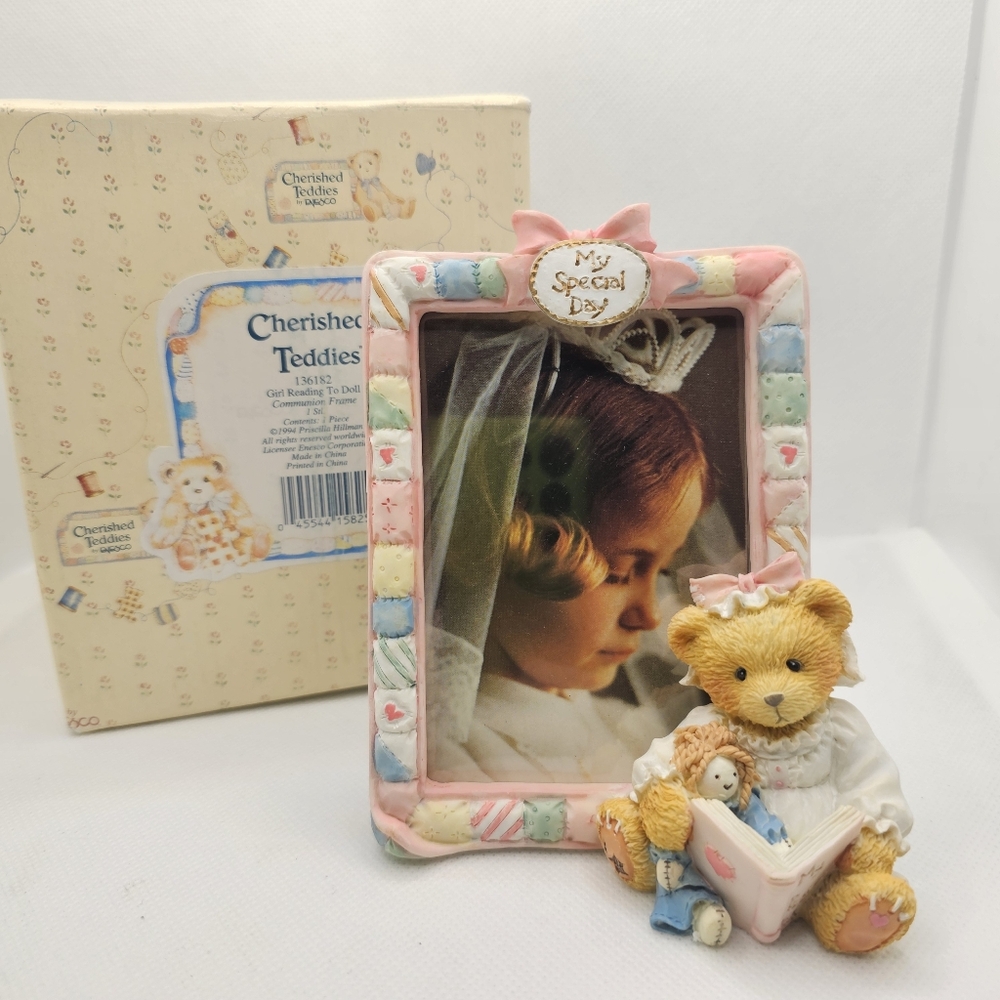 NEW  Cherished Teddies Communion Photo Frame Girl Reading Doll Prayer Religion